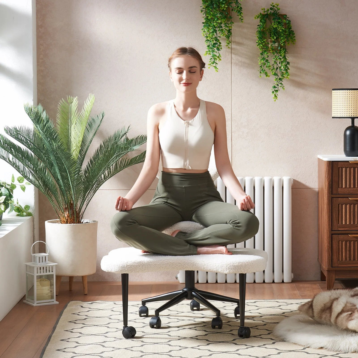 Pinmoco Ergonomic Cross-Legged Swivel Chair, Adjustable Height, Teddy Fabric, Off White