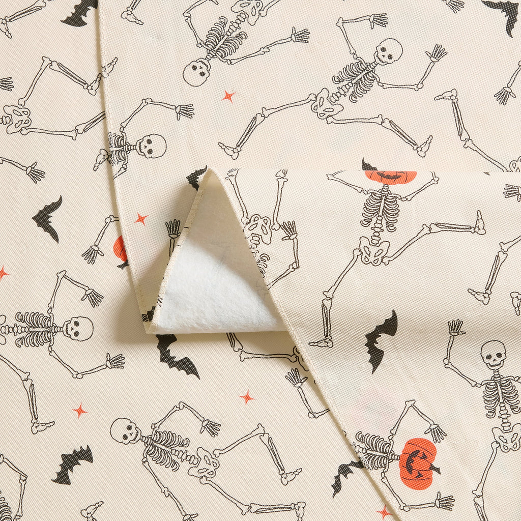 Way To Celebrate Halloween PEVA Tablecloth, For Table 70" Round - Skeleton Pumpkin Head Toss
